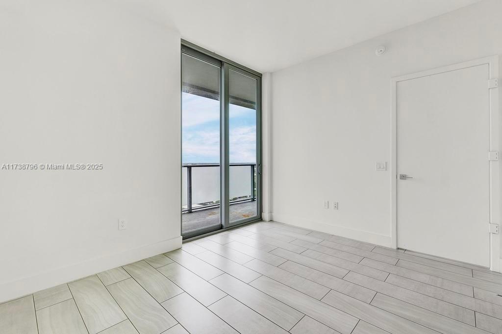 METROPICA NORTH TOWER ONE - Residential