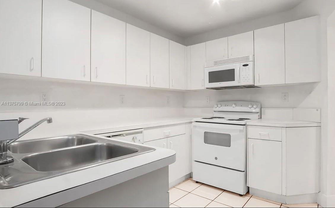 BONITA VILLAS CONDO - Residential Lease