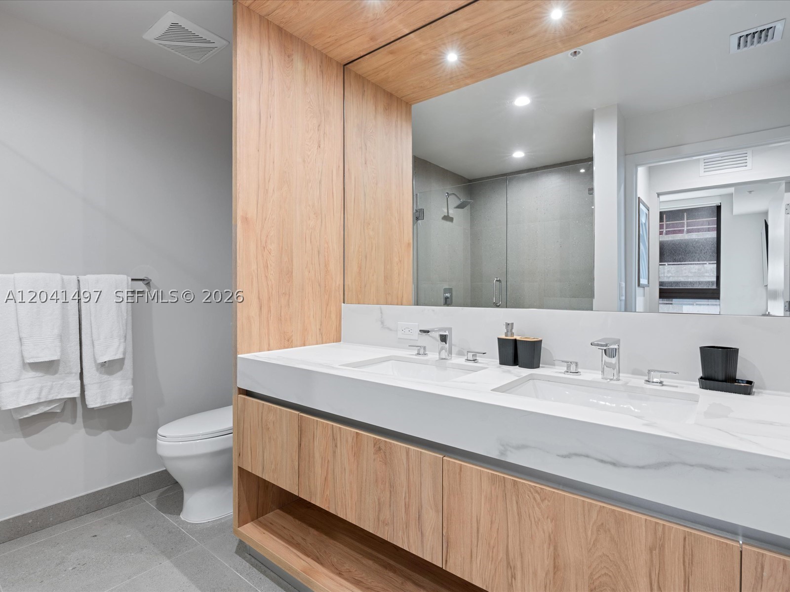 THE CROSBY MIAMI WORLDCENT - Residential