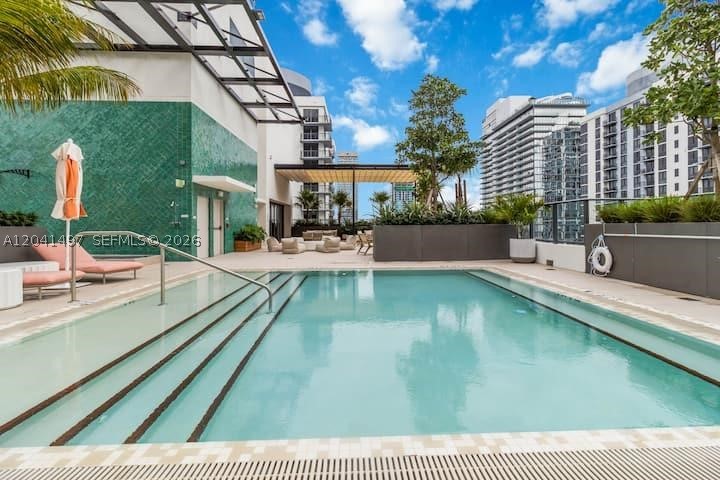THE CROSBY MIAMI WORLDCENT - Residential