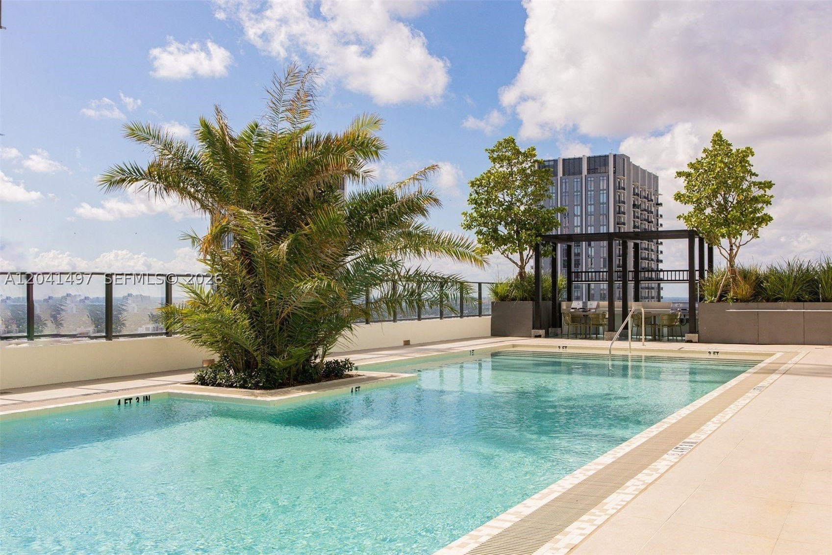 THE CROSBY MIAMI WORLDCENT - Residential