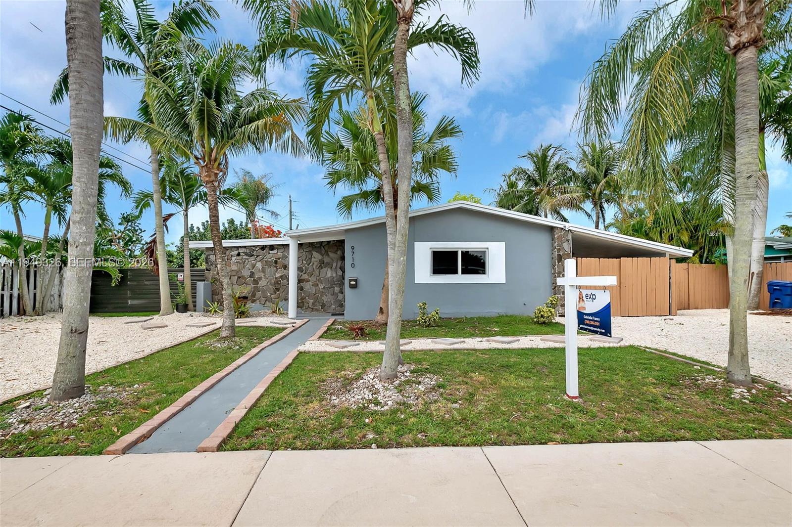 Fantastic opportunity to own a centrally located, upgraded home with impact windows and new flooring. Perfect for investment or rental purposes, this property offers easy access to major highways, local shops, dining, and entertainment. Located near great schools and key conveniences, providing both comfort and strong long-term value.
