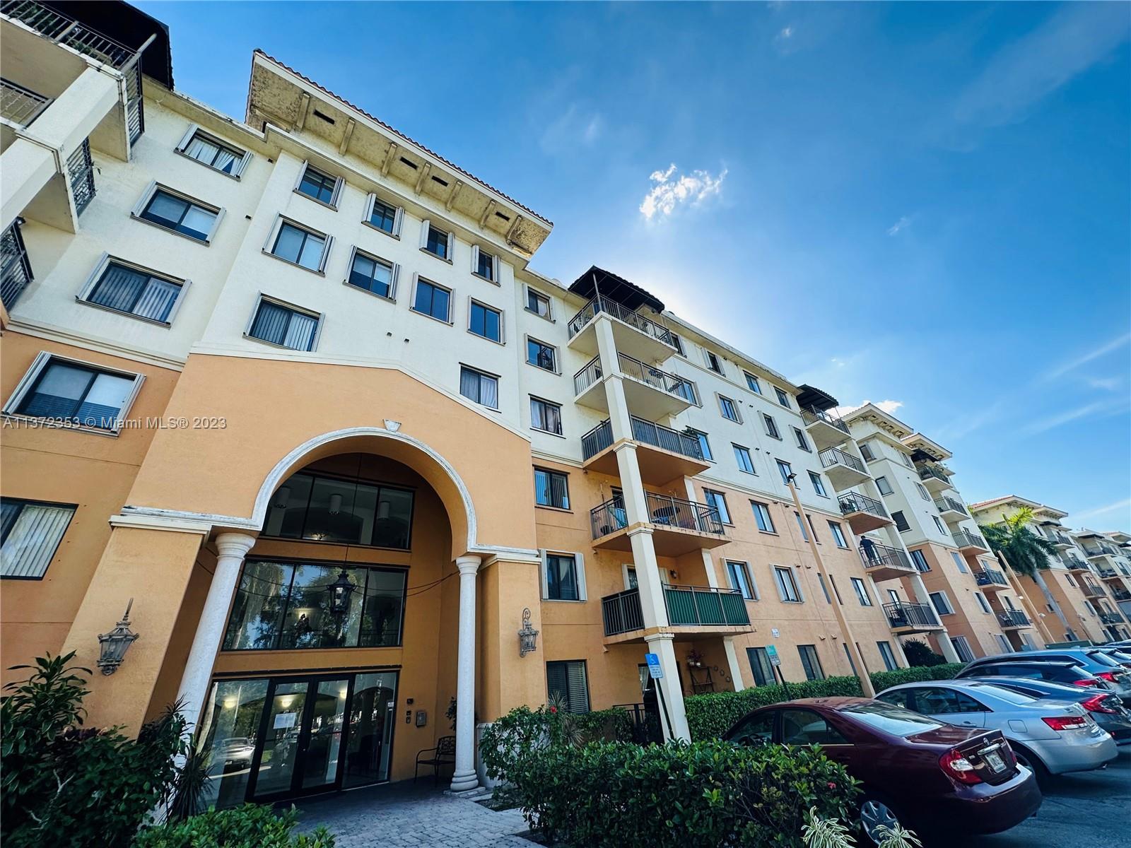 KEYSTONE COURTS CONDO - Residential Lease
