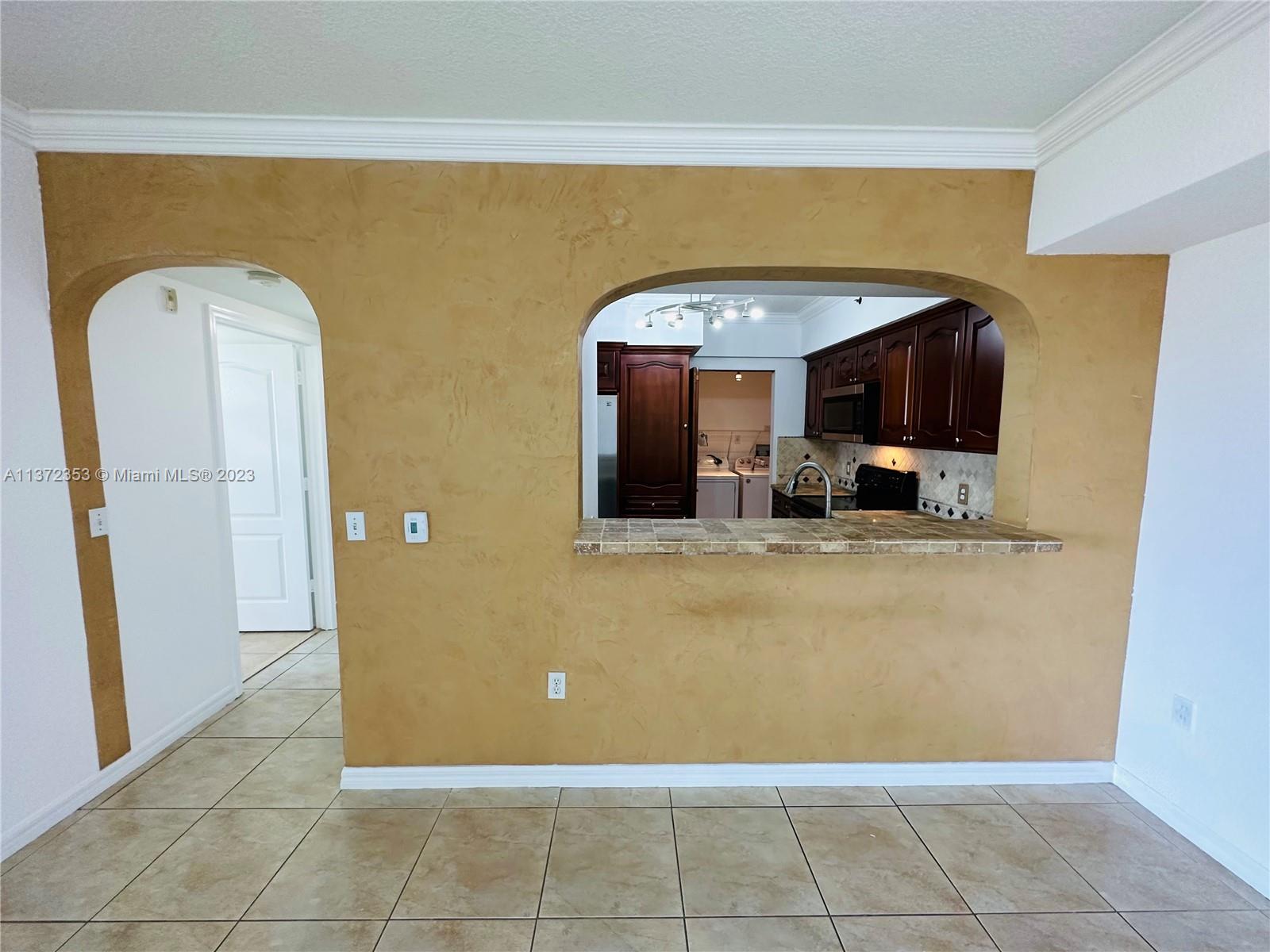 KEYSTONE COURTS CONDO - Residential Lease
