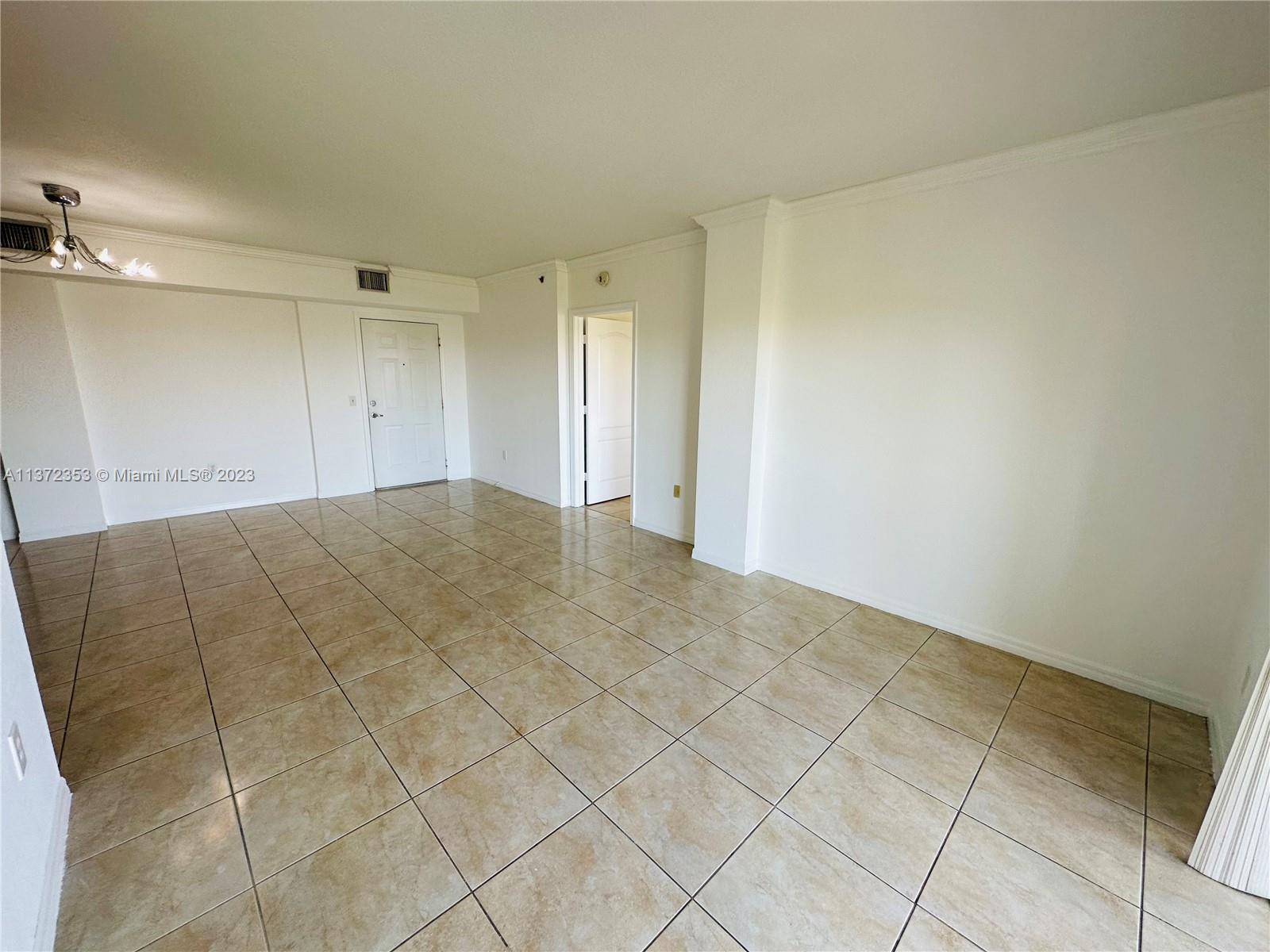 KEYSTONE COURTS CONDO - Residential Lease