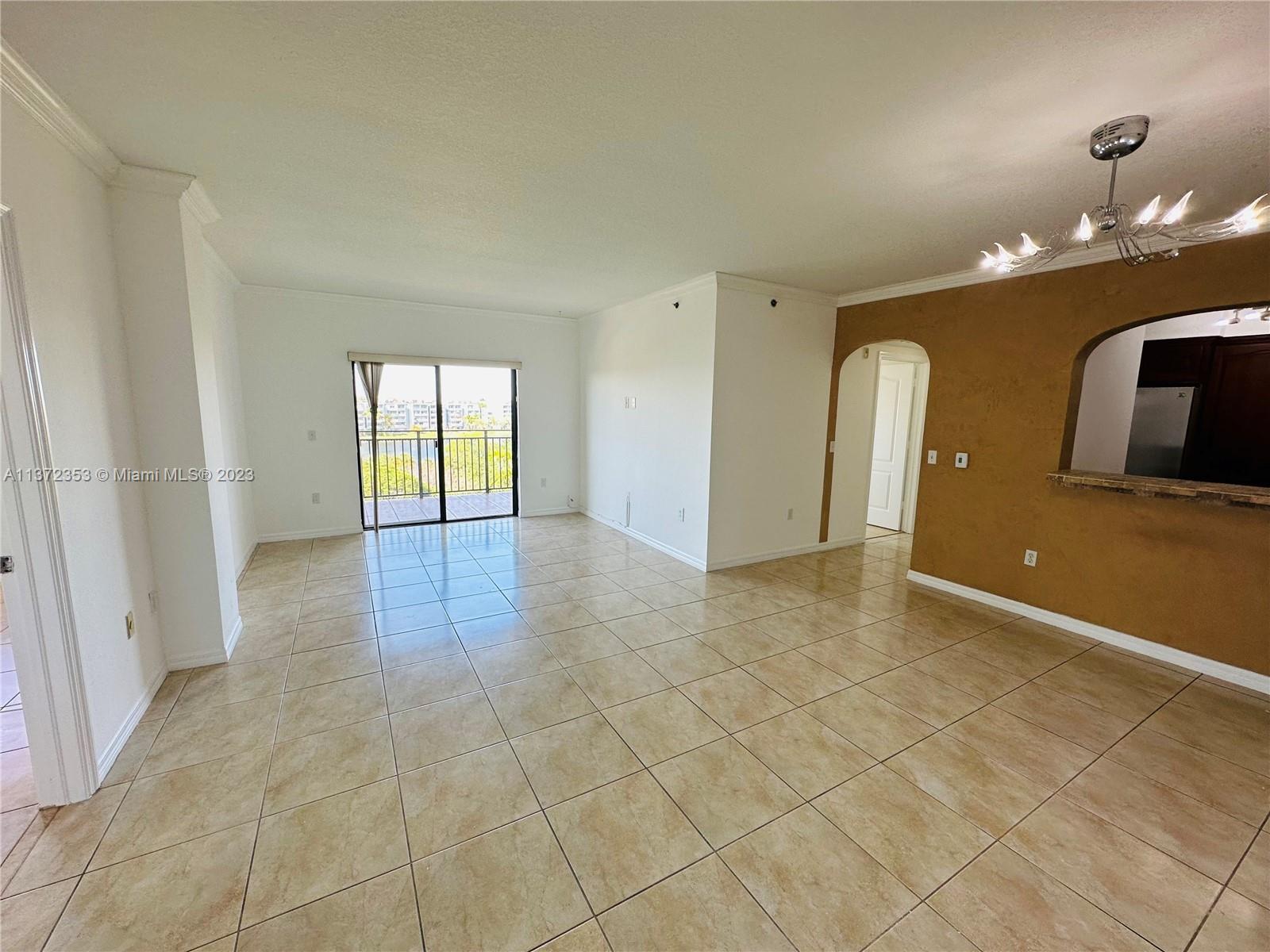 KEYSTONE COURTS CONDO - Residential Lease