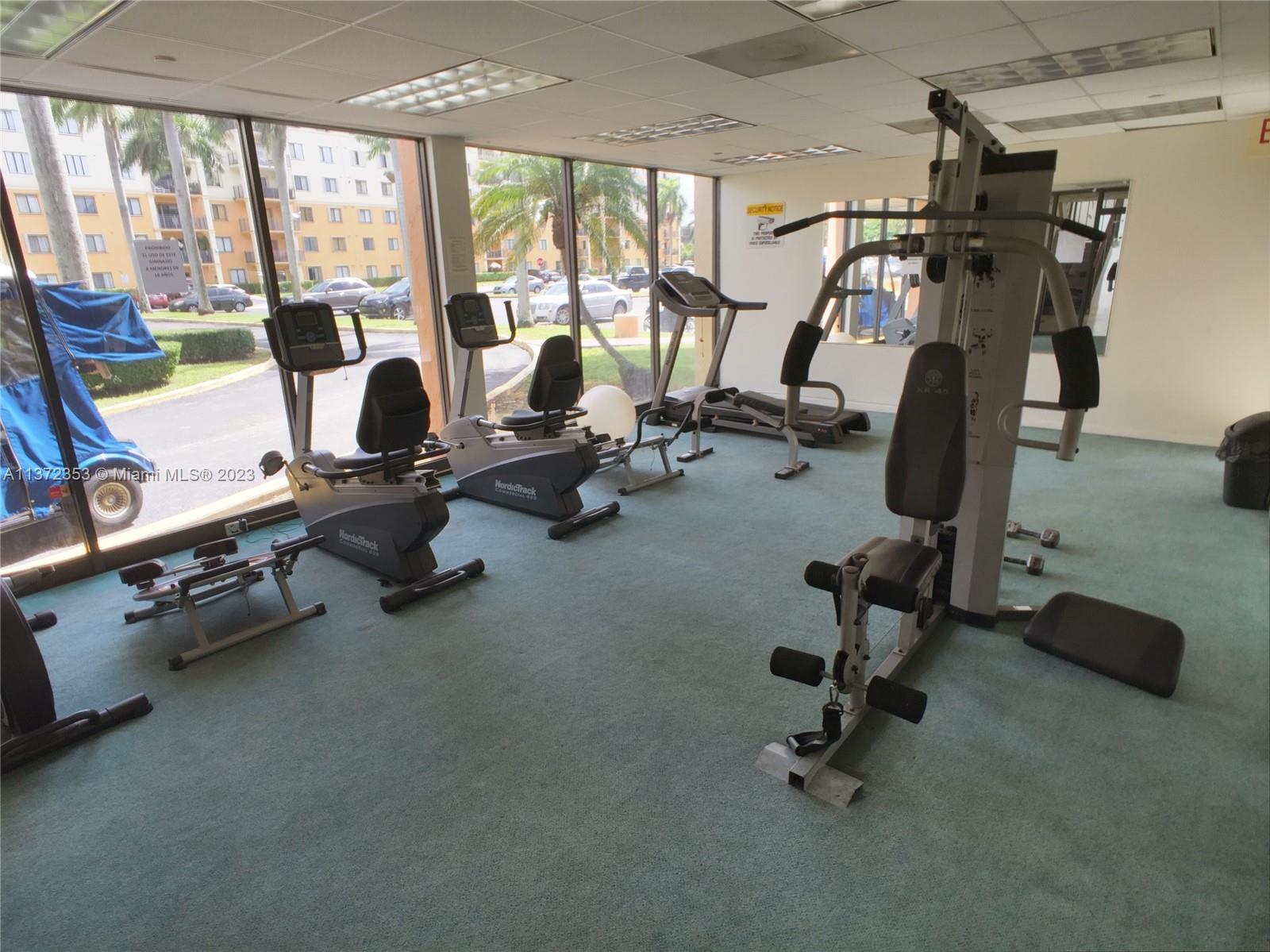 KEYSTONE COURTS CONDO - Residential Lease