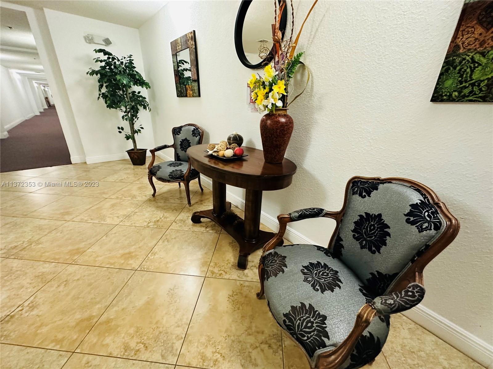 KEYSTONE COURTS CONDO - Residential Lease