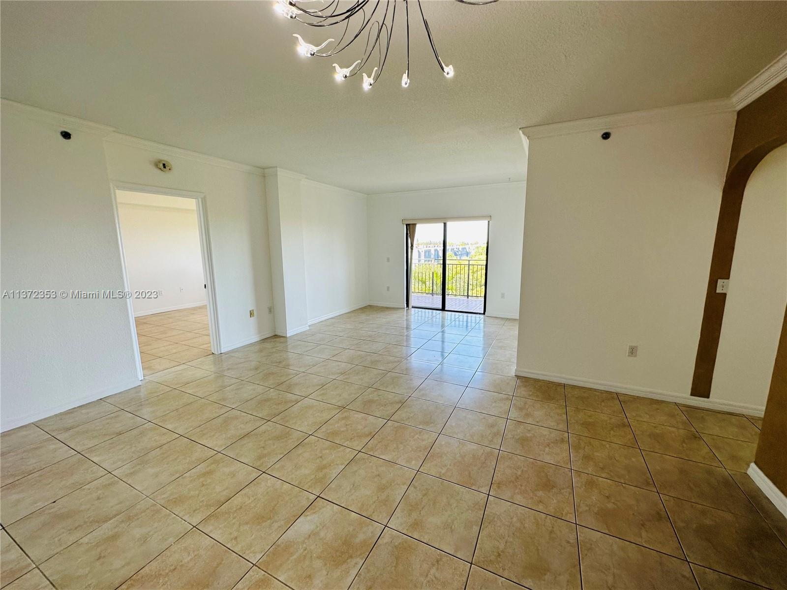 KEYSTONE COURTS CONDO - Residential Lease