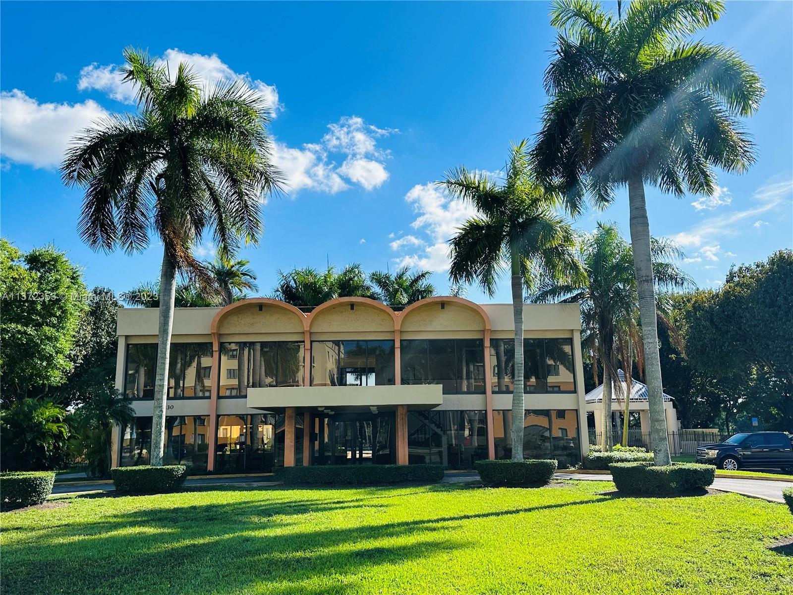 KEYSTONE COURTS CONDO - Residential Lease