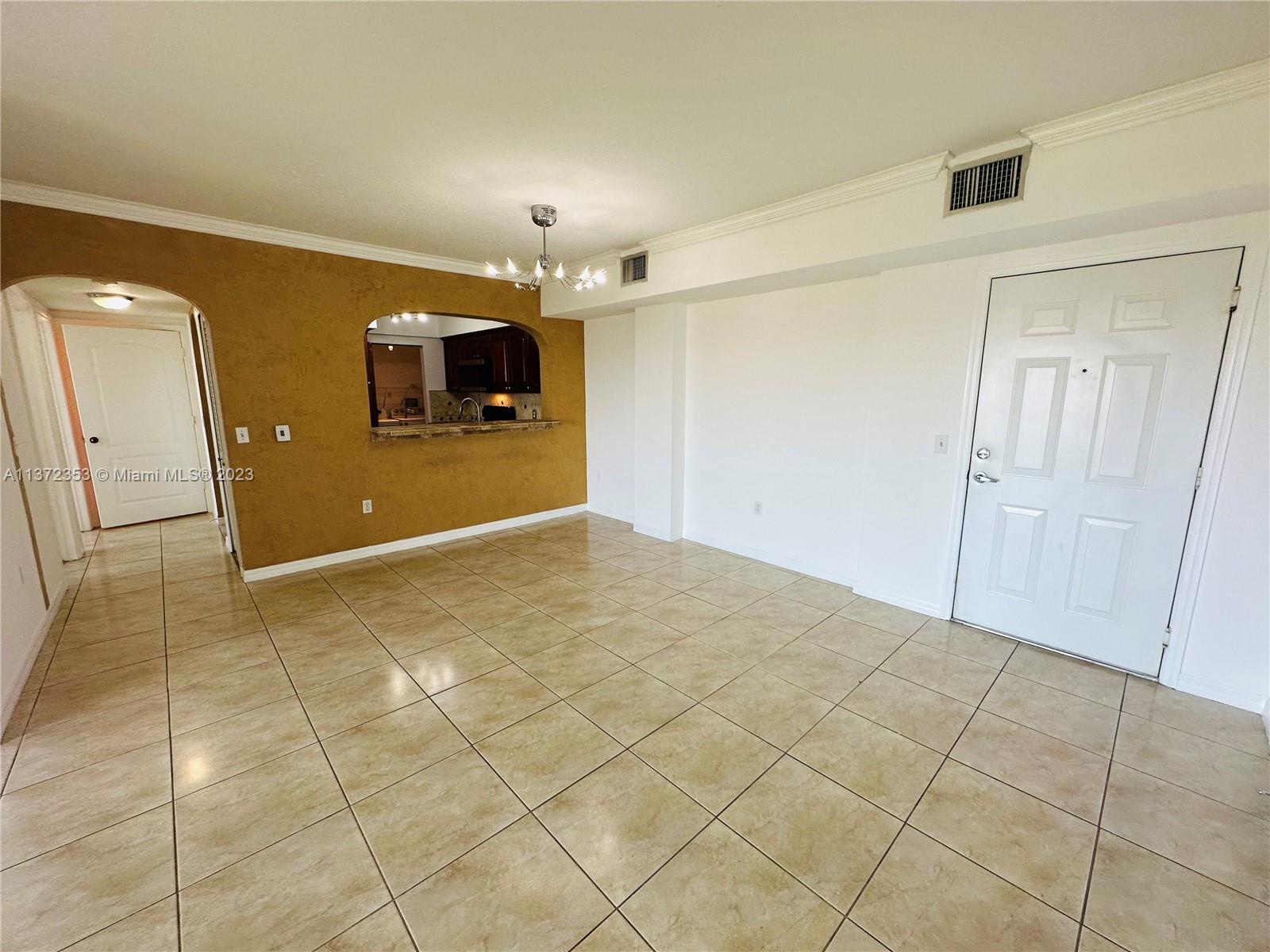 KEYSTONE COURTS CONDO - Residential Lease