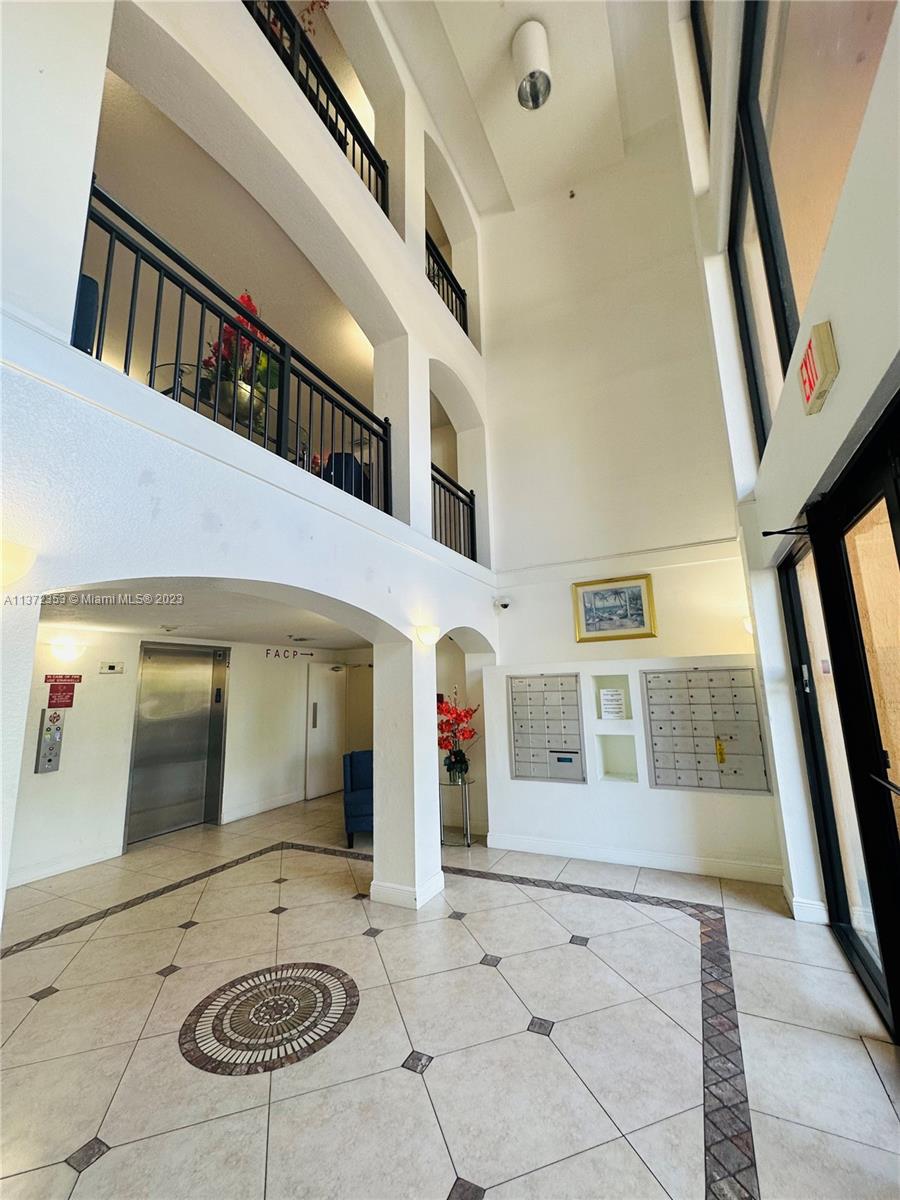 KEYSTONE COURTS CONDO - Residential Lease