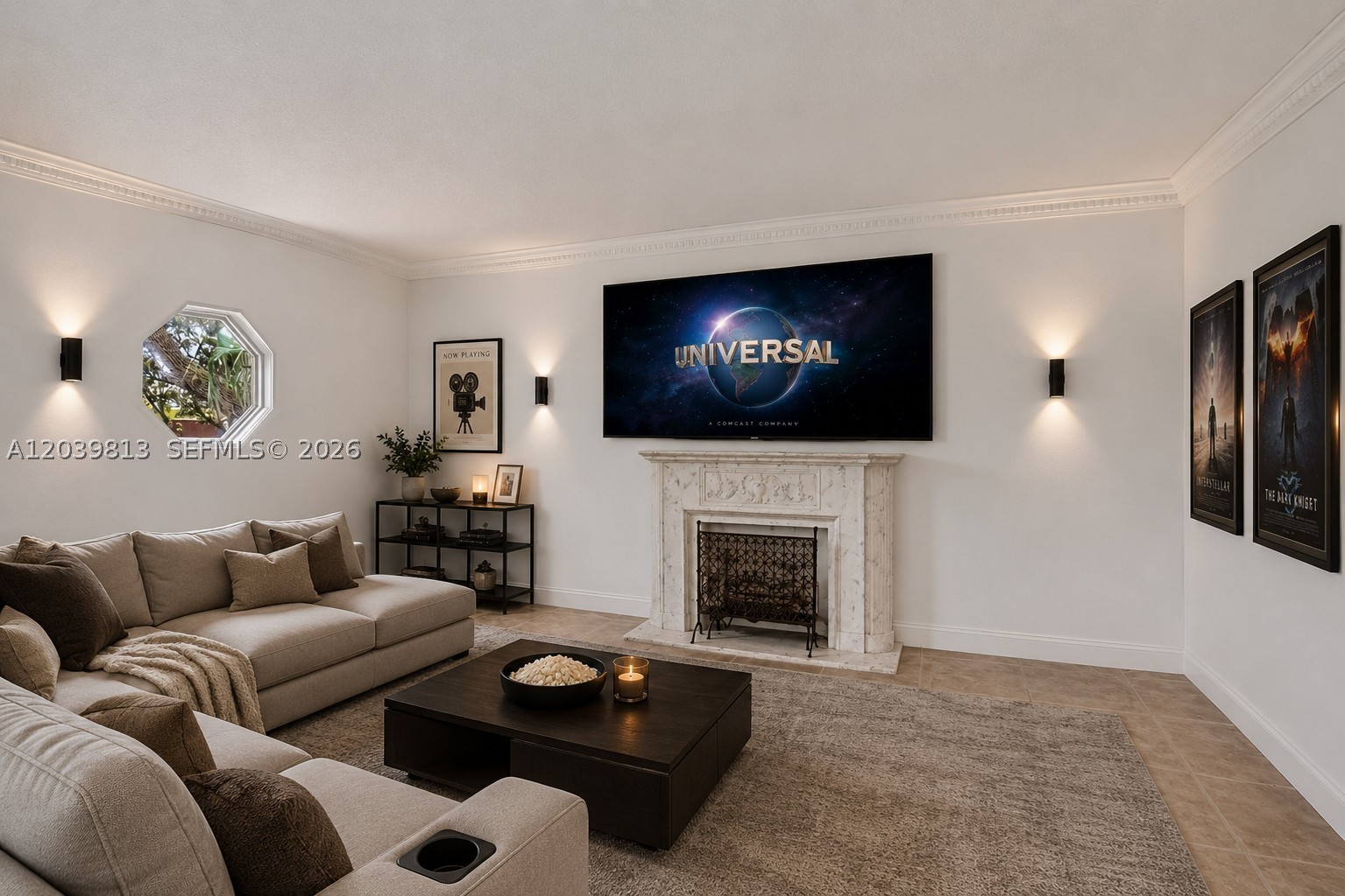 HOLLYWOOD HILLS - Residential