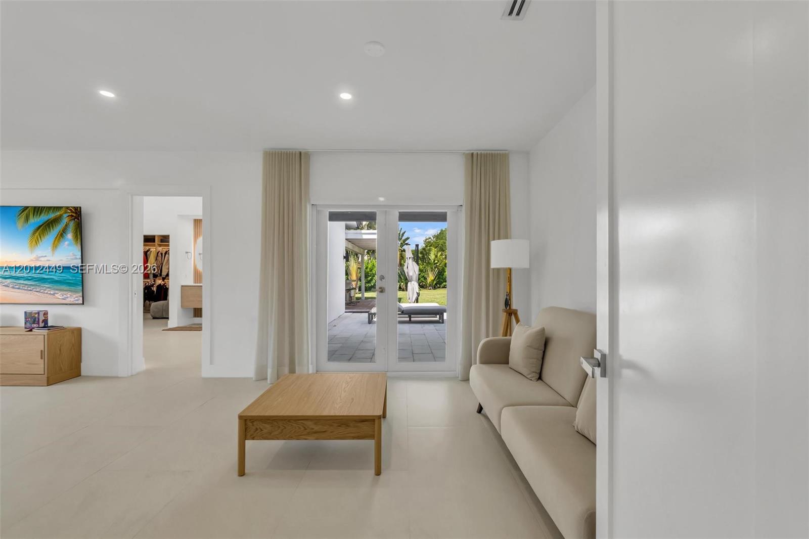 TOWN ESTATES - Residential