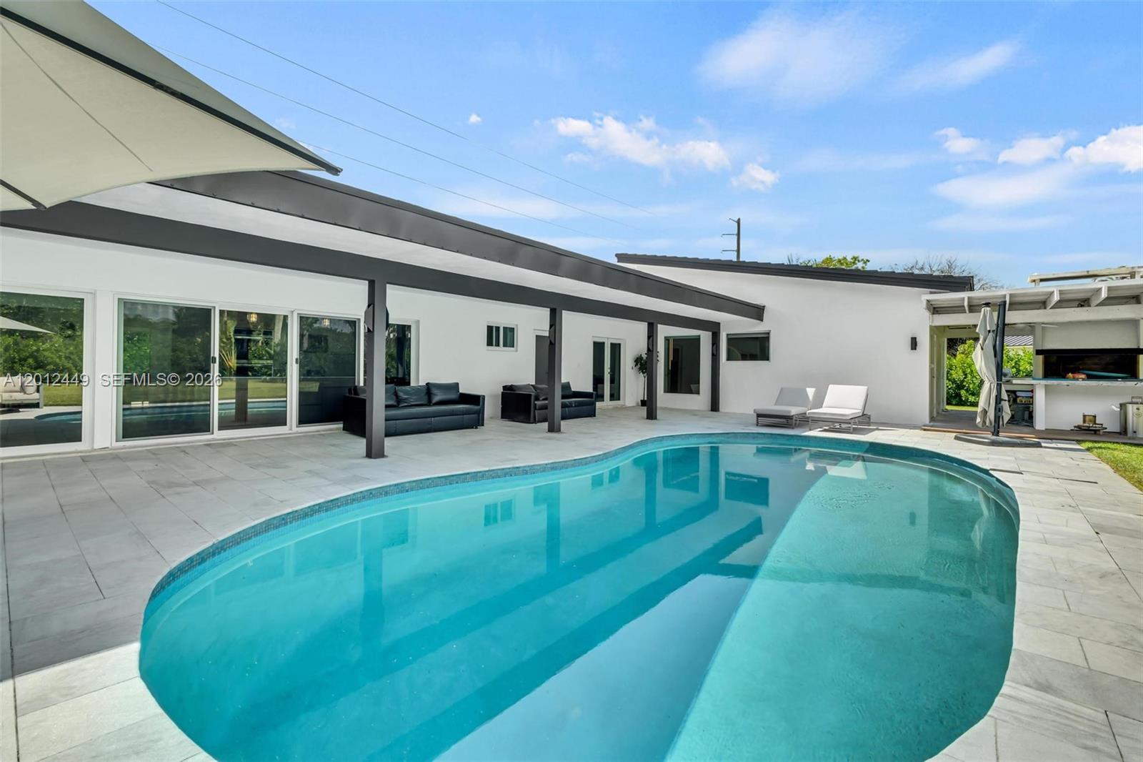 TOWN ESTATES - Residential