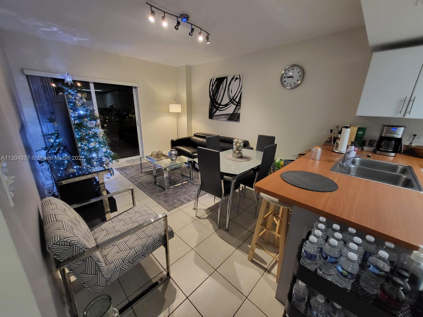 EMERALD PLAZA ON CORAL WA - Residential