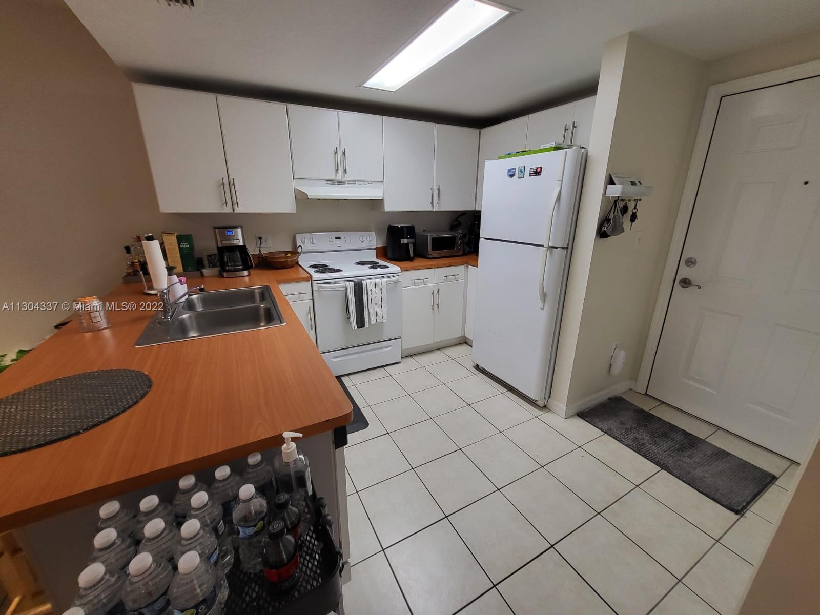 EMERALD PLAZA ON CORAL WA - Residential