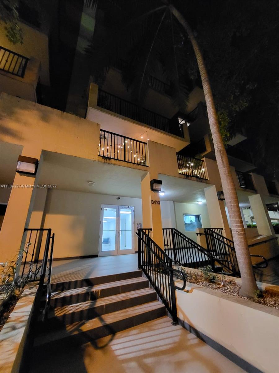 EMERALD PLAZA ON CORAL WA - Residential