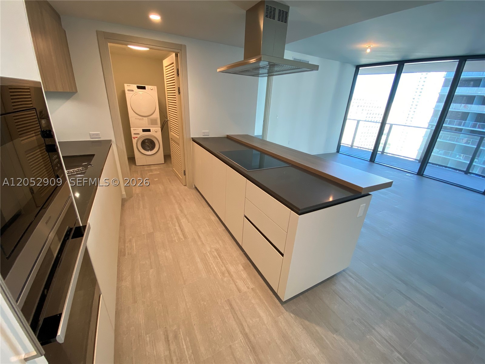 1000 BRICKELL AVENUE CONDO - Residential Lease