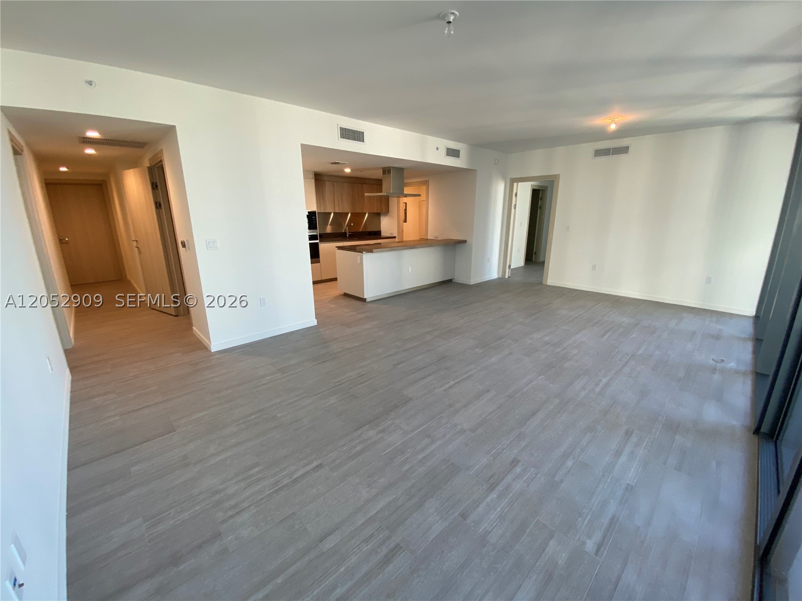 1000 BRICKELL AVENUE CONDO - Residential Lease