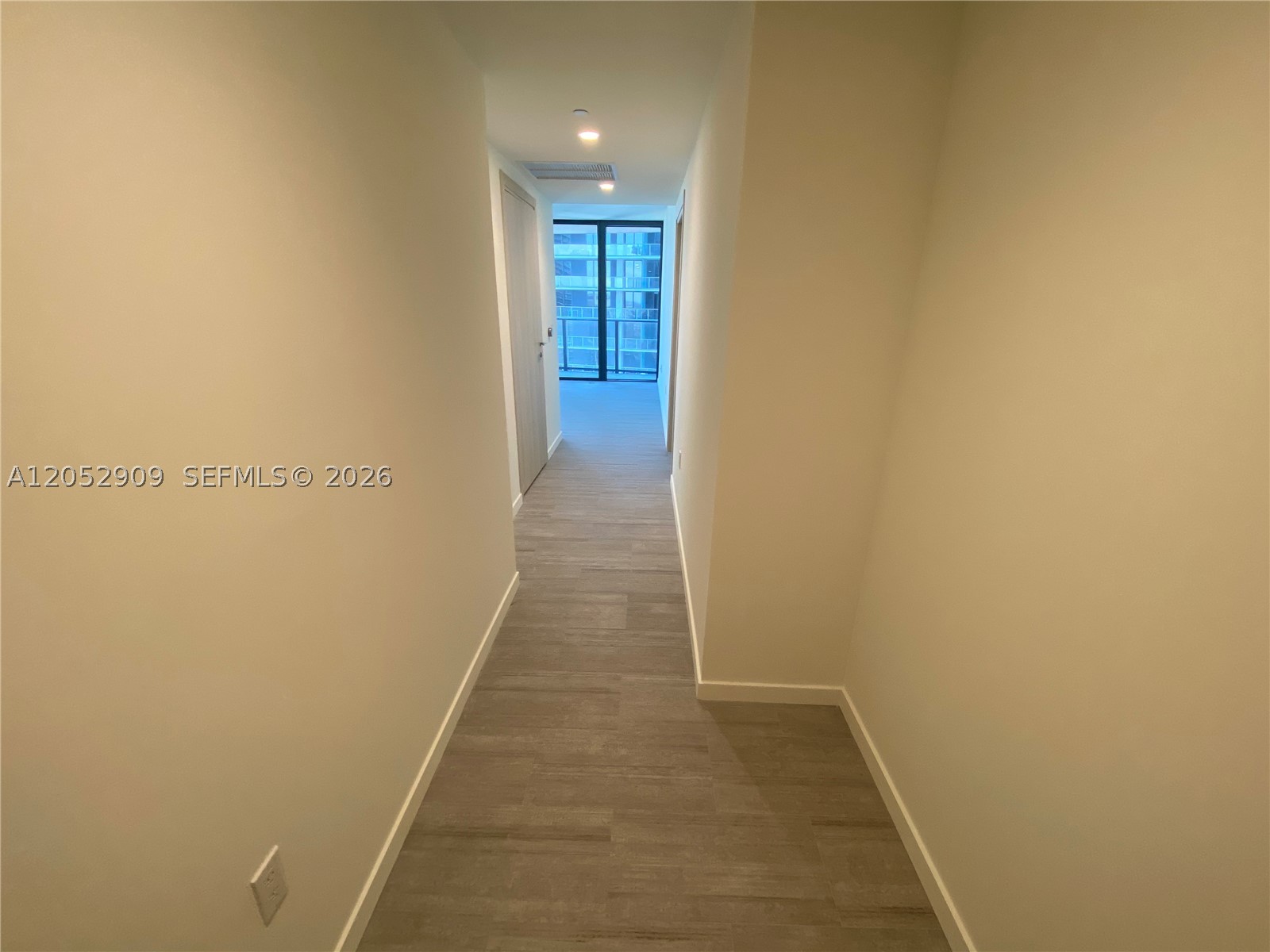 1000 BRICKELL AVENUE CONDO - Residential Lease