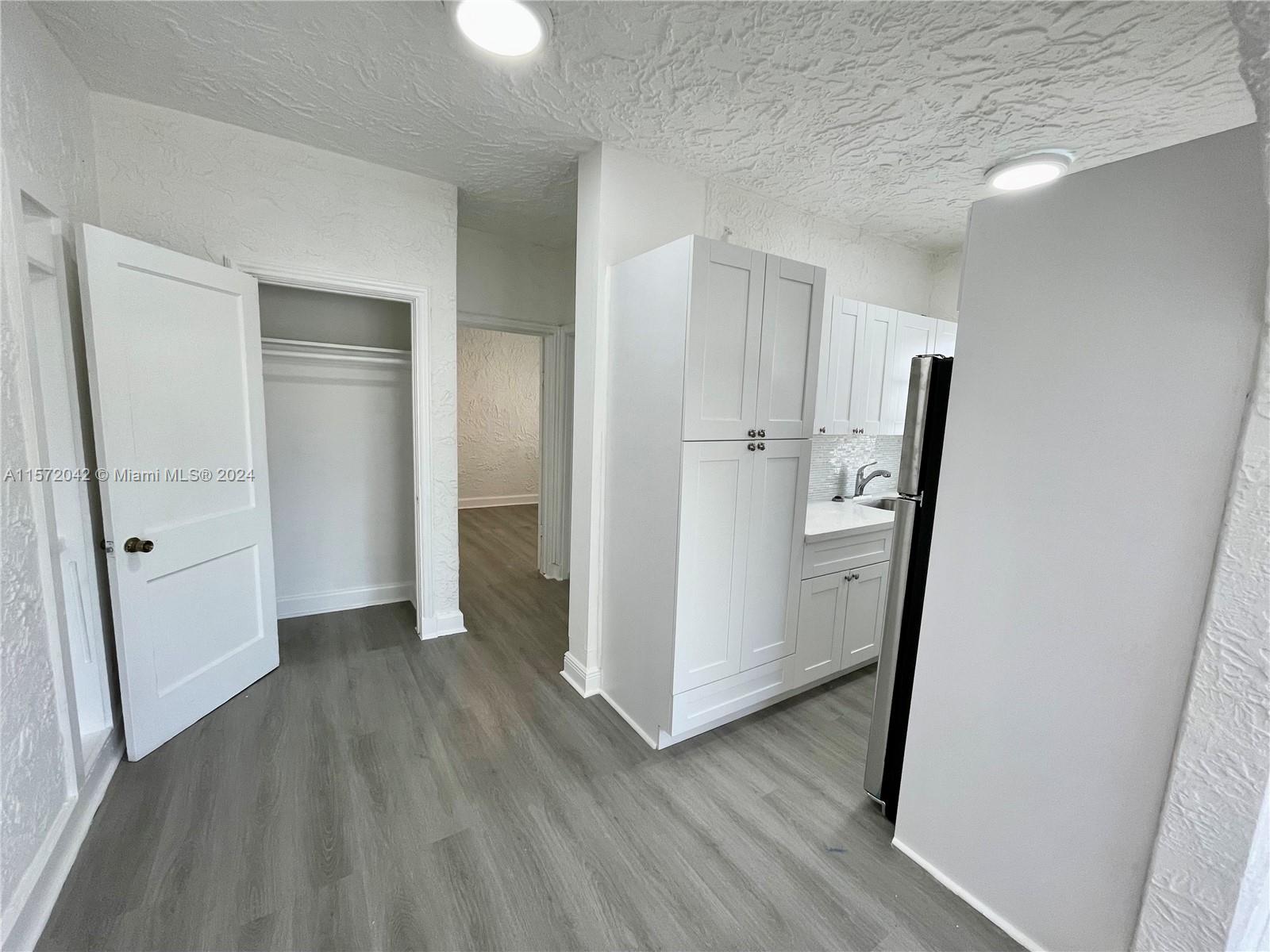 CORAL GABLES COUNTRY CLUB - Residential Lease