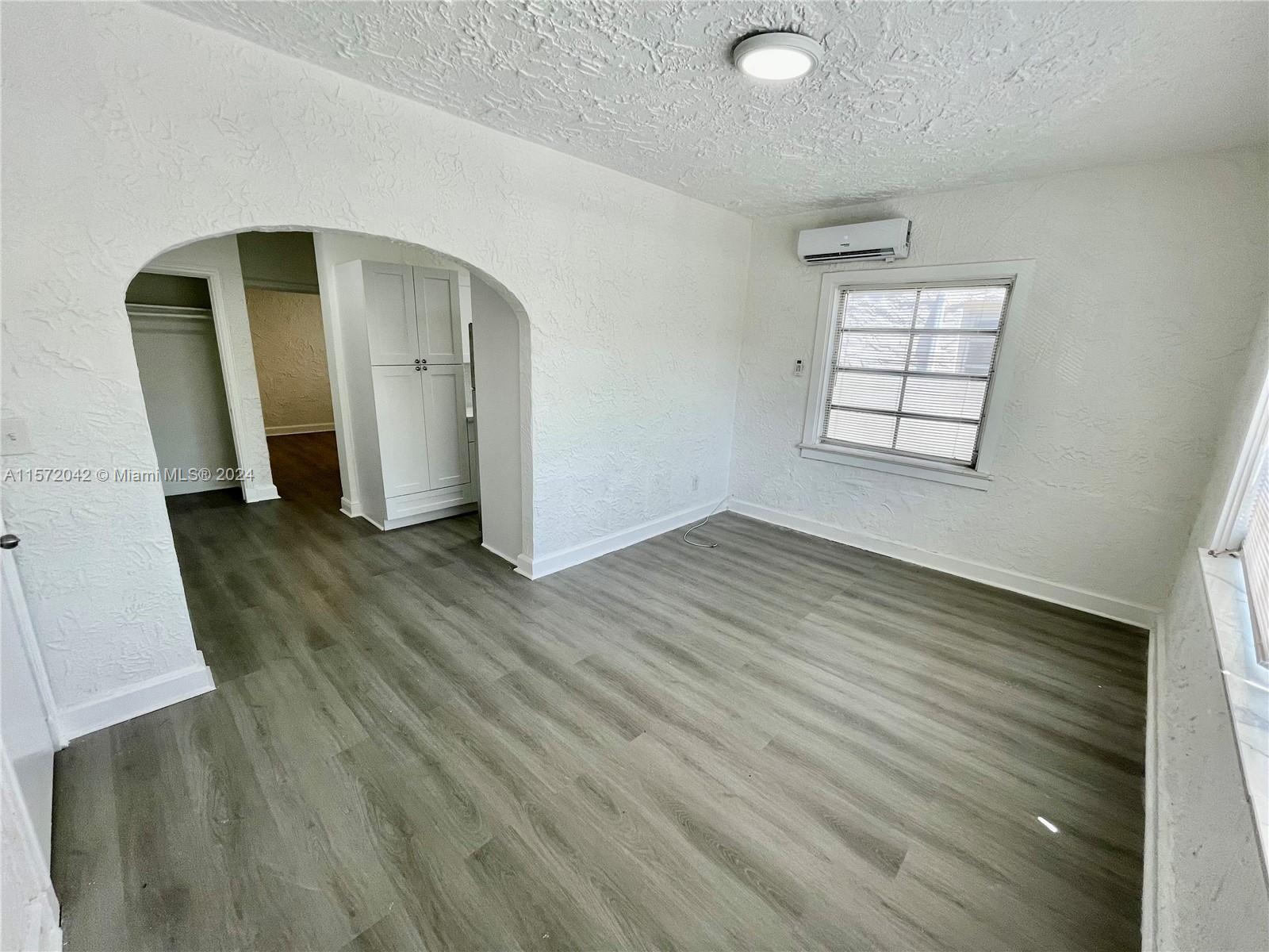 CORAL GABLES COUNTRY CLUB - Residential Lease
