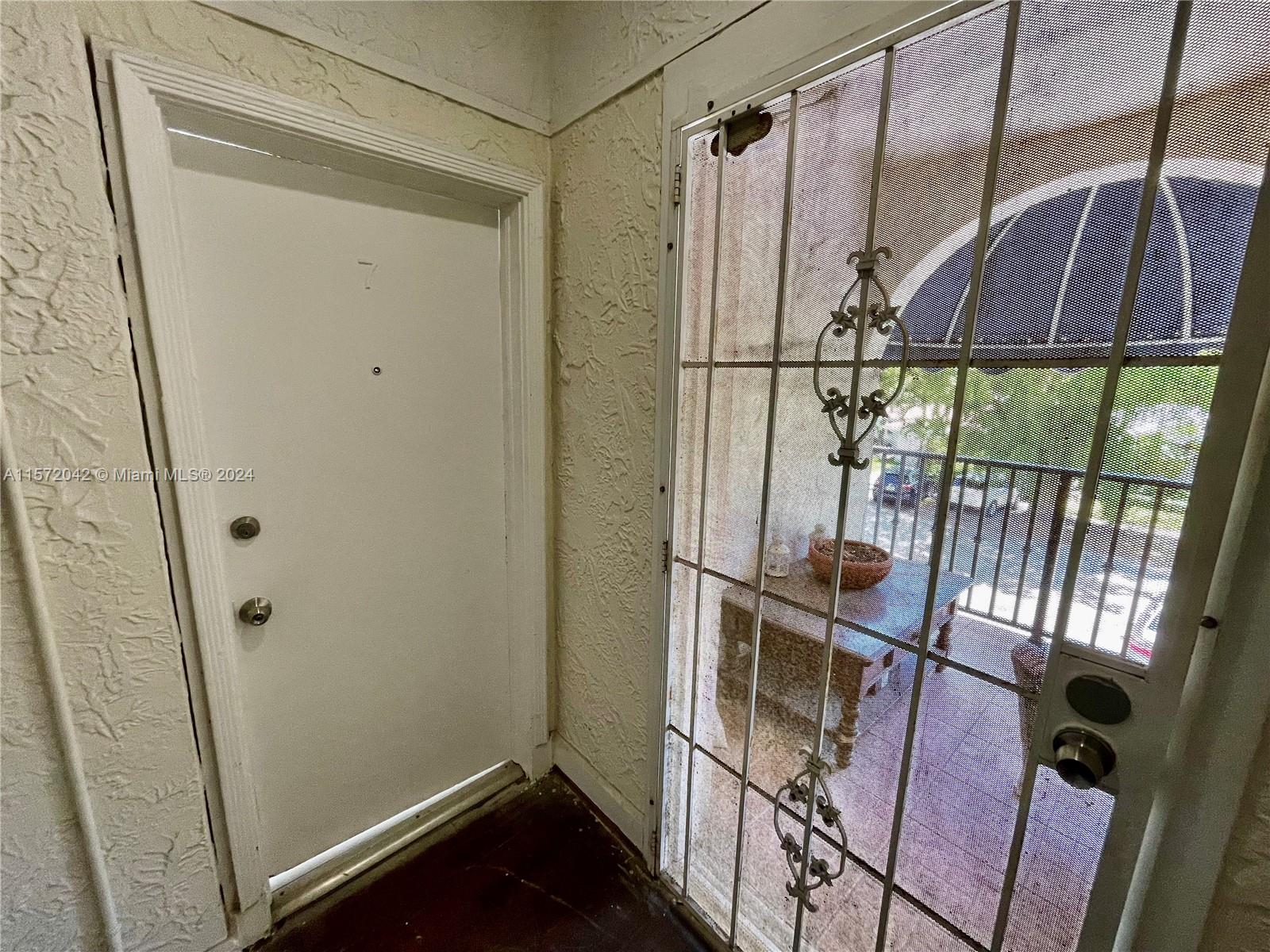 CORAL GABLES COUNTRY CLUB - Residential Lease