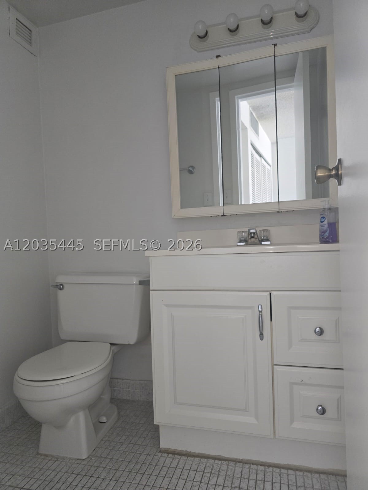 PLAZA OF AMERICAS CONDO P - Residential Lease