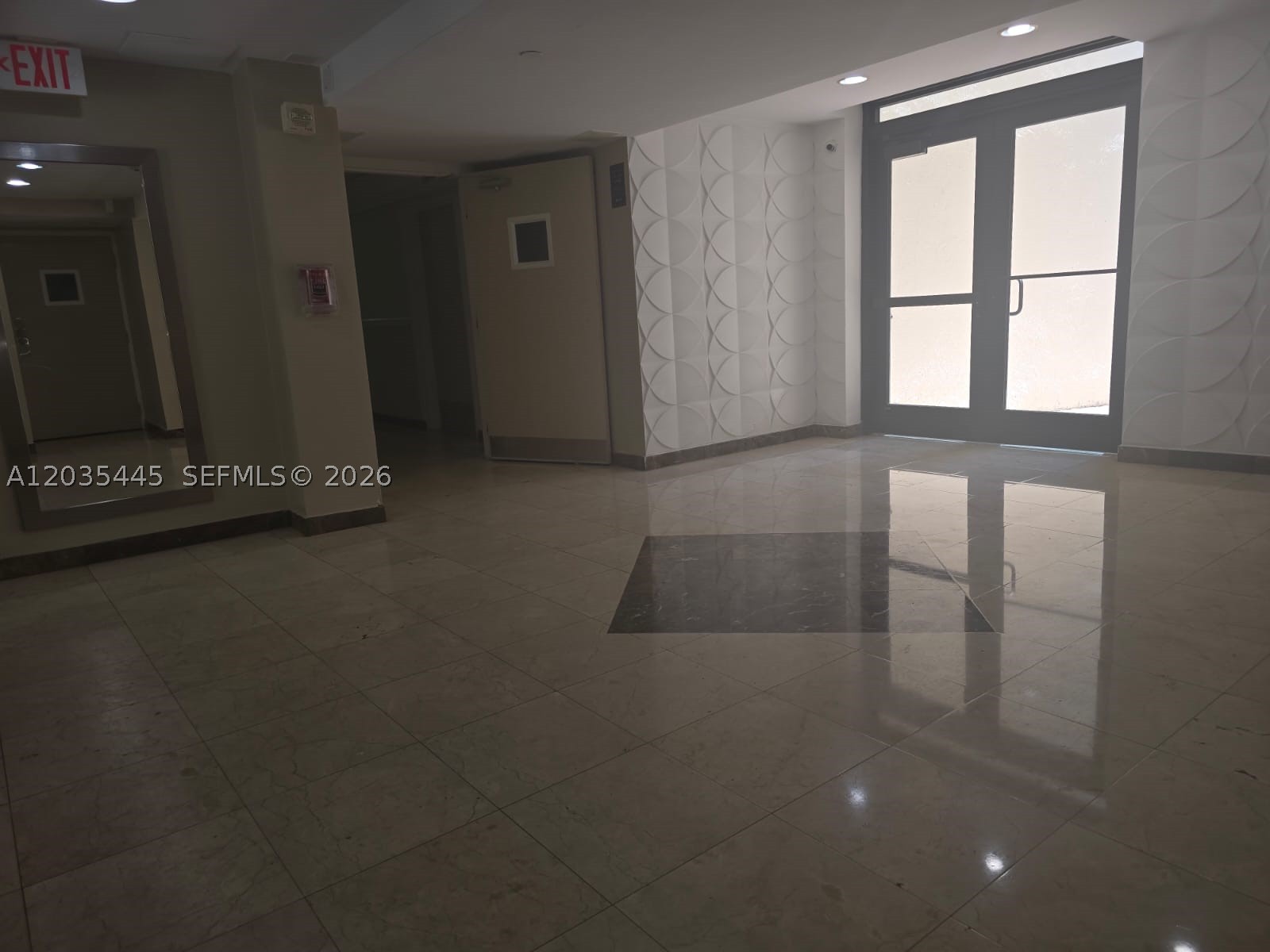PLAZA OF AMERICAS CONDO P - Residential Lease
