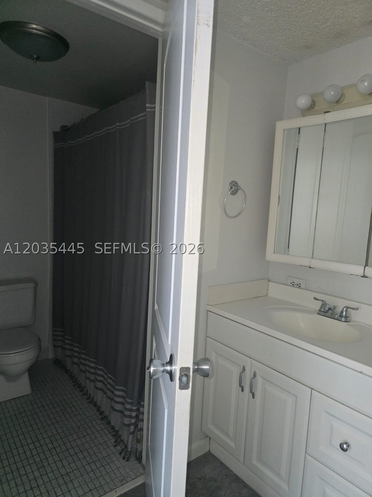 PLAZA OF AMERICAS CONDO P - Residential Lease