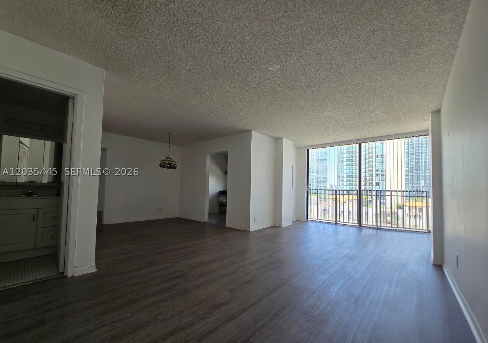 PLAZA OF AMERICAS CONDO P - Residential Lease