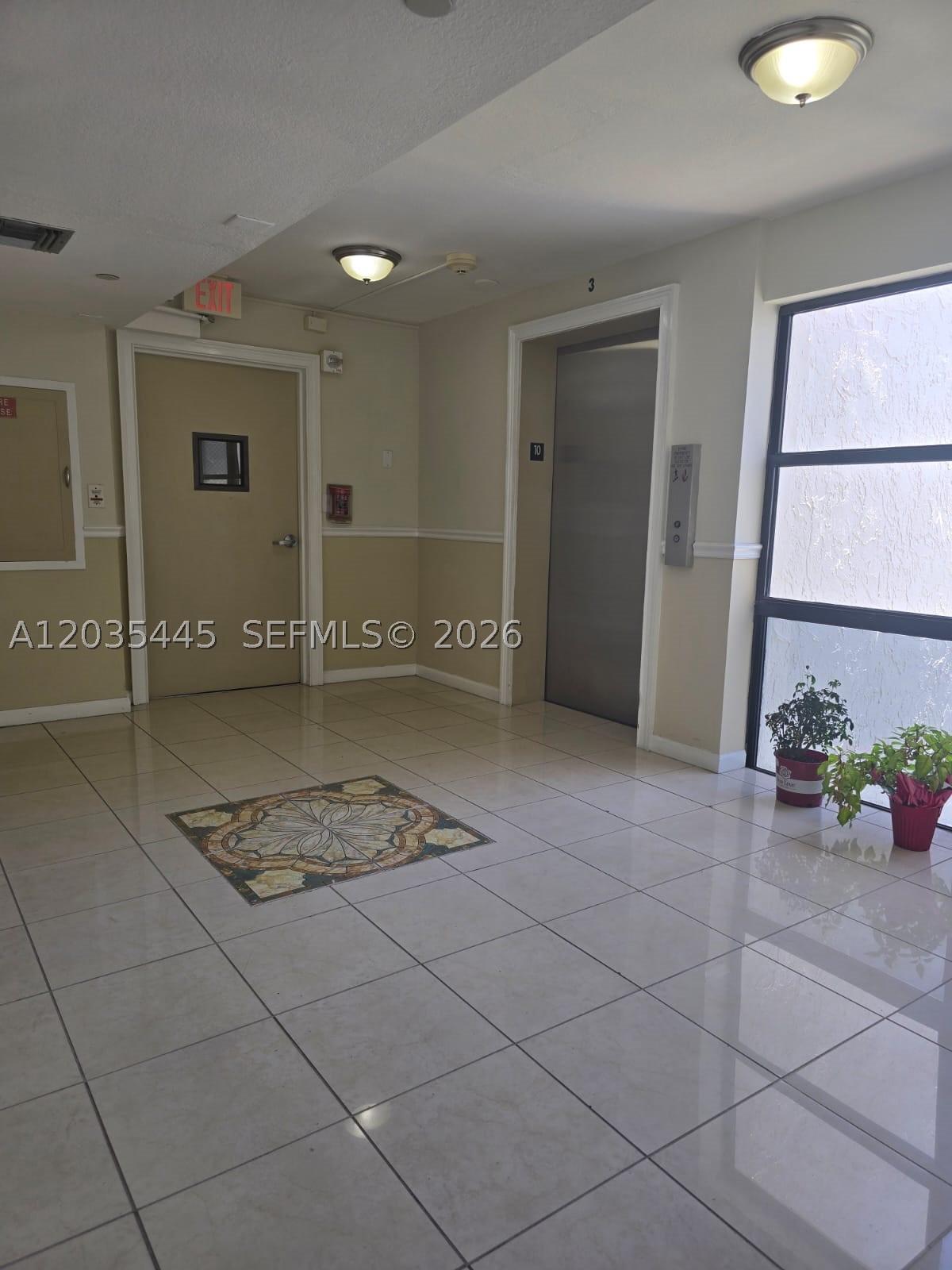 PLAZA OF AMERICAS CONDO P - Residential Lease