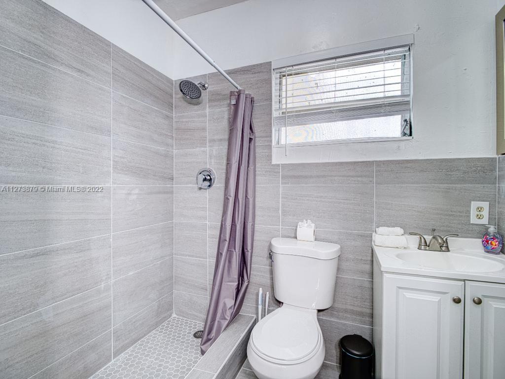 CRESTWOOD - Residential Lease