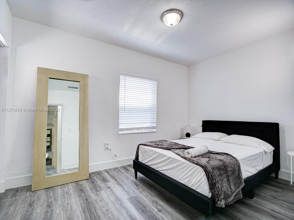 CRESTWOOD - Residential Lease