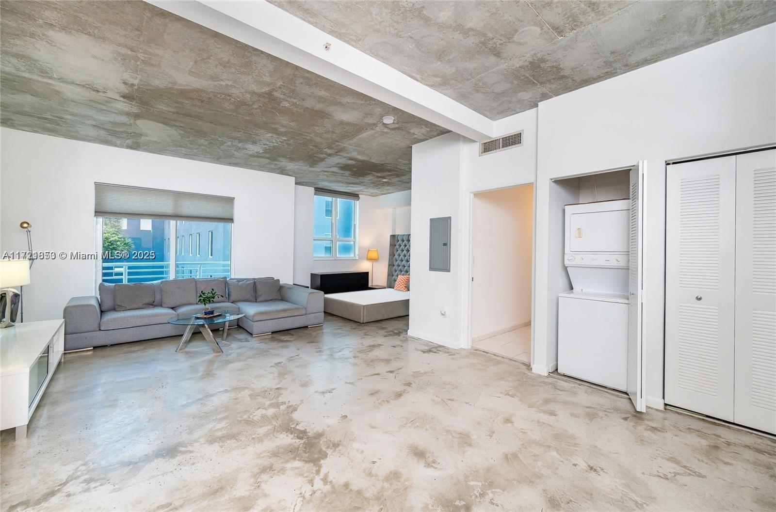 THE LOFT DOWNTOWN CONDO - Residential Lease