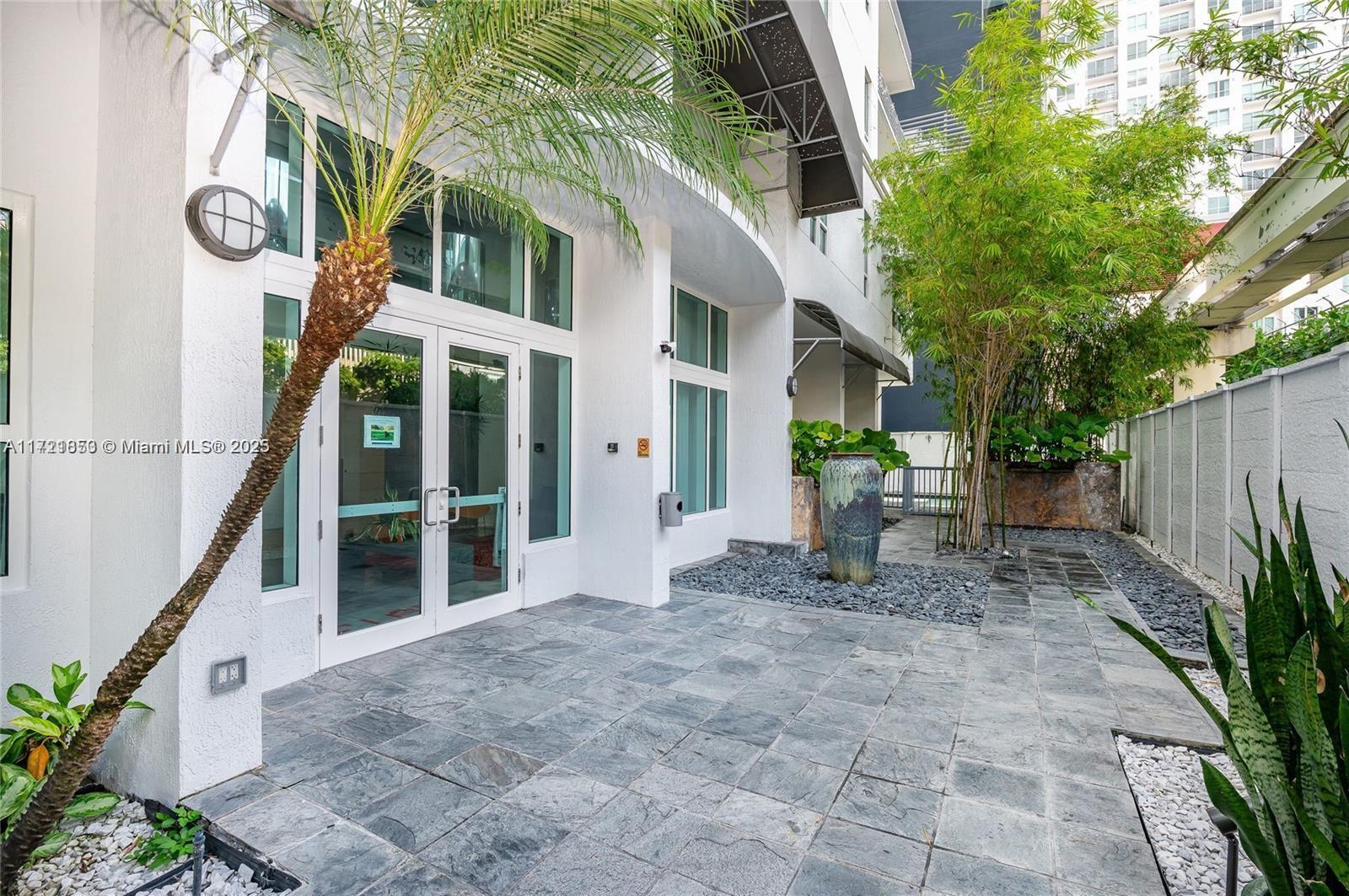 THE LOFT DOWNTOWN CONDO - Residential Lease