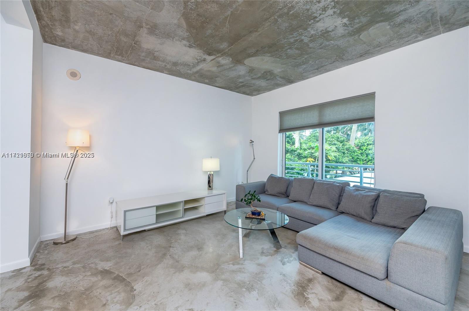 THE LOFT DOWNTOWN CONDO - Residential Lease