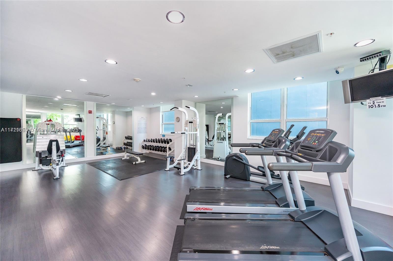 THE LOFT DOWNTOWN CONDO - Residential Lease
