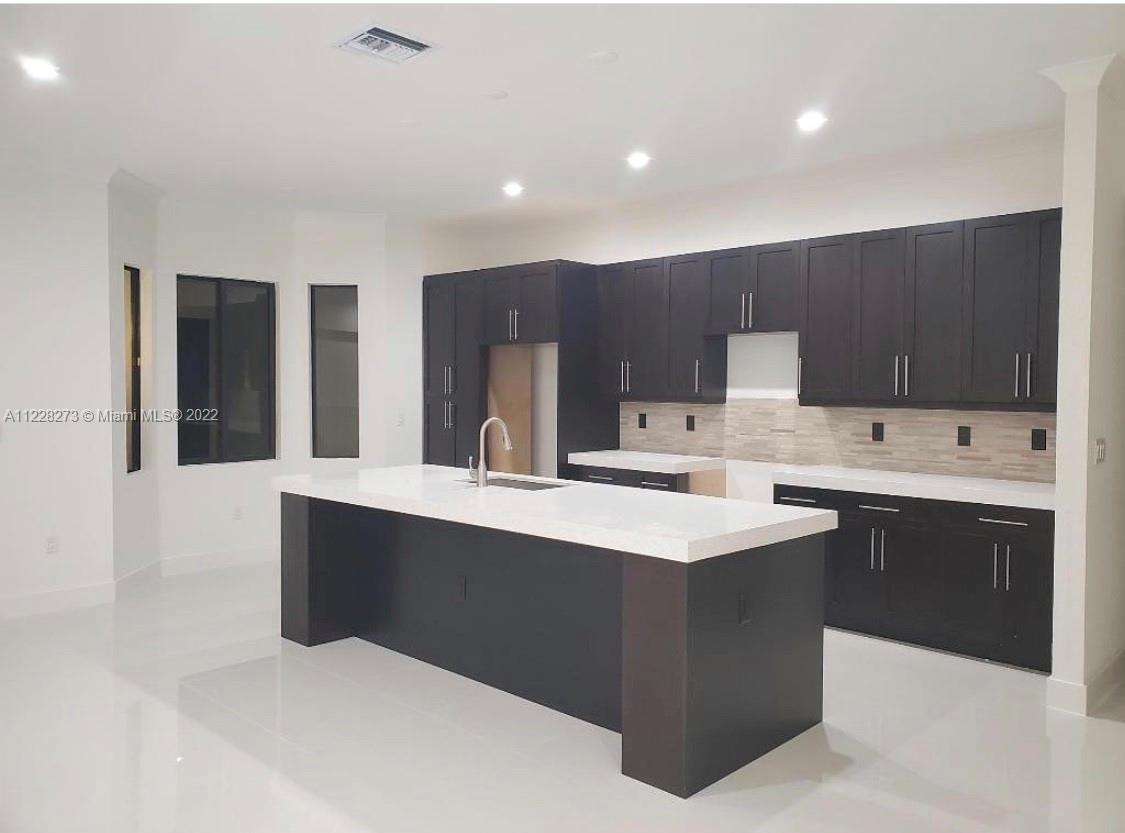 FL CITY HIGHLANDS - Residential