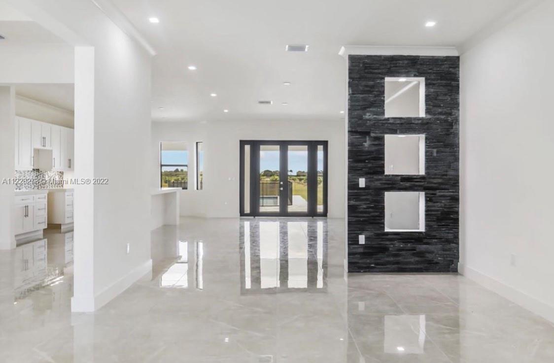 FL CITY HIGHLANDS - Residential