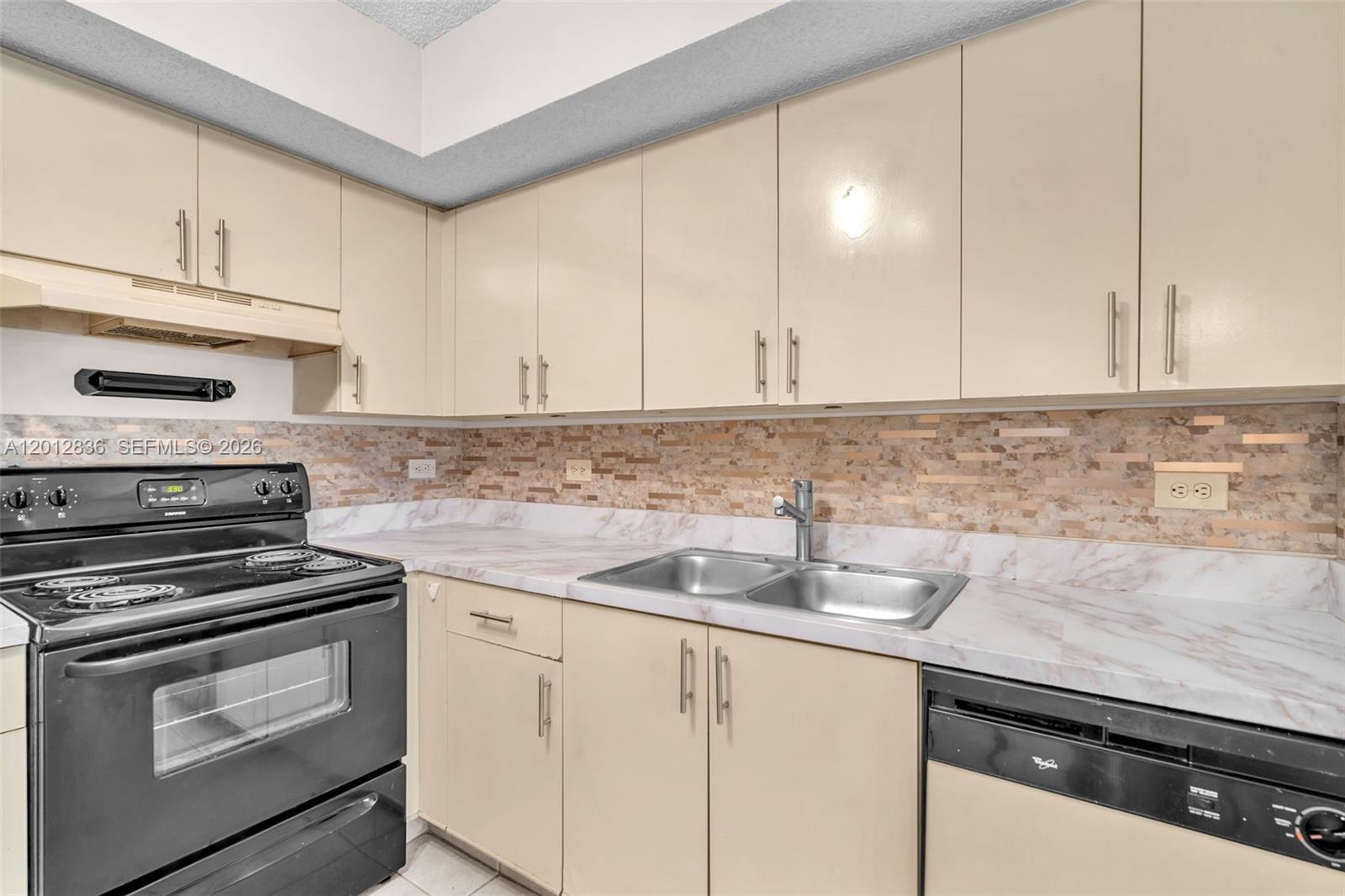 LAKEWOOD AT EMERALD HILLS - Residential