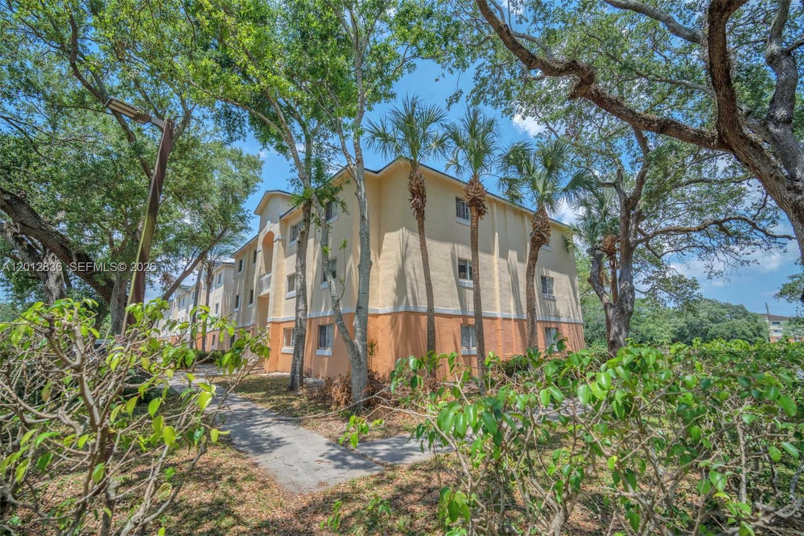 LAKEWOOD AT EMERALD HILLS - Residential