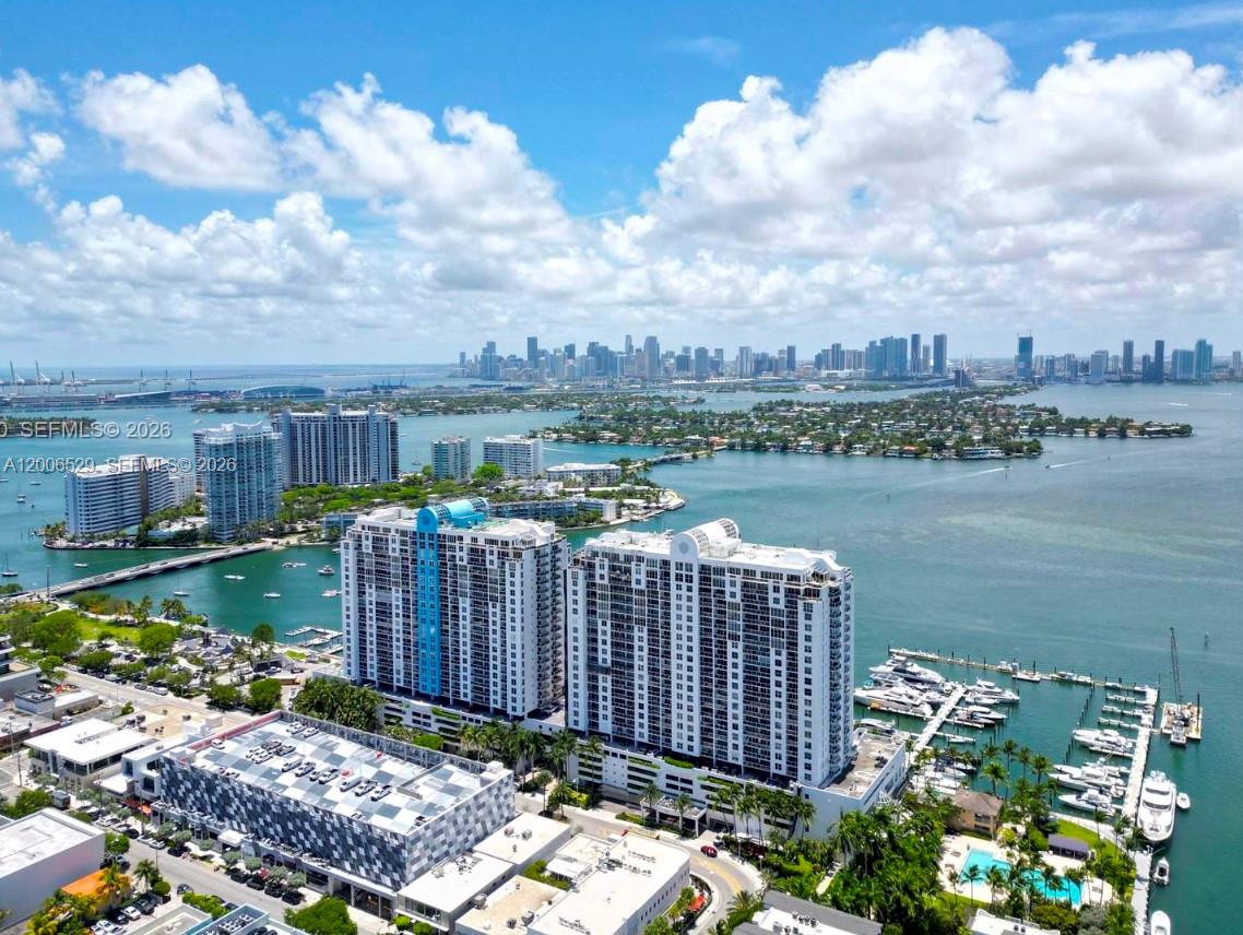 SUNSET HARBOUR NORTH COND - Residential