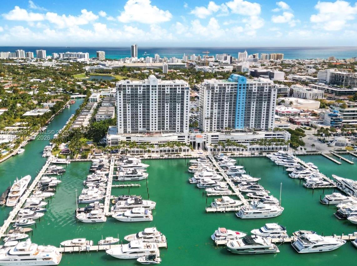 SUNSET HARBOUR NORTH COND - Residential