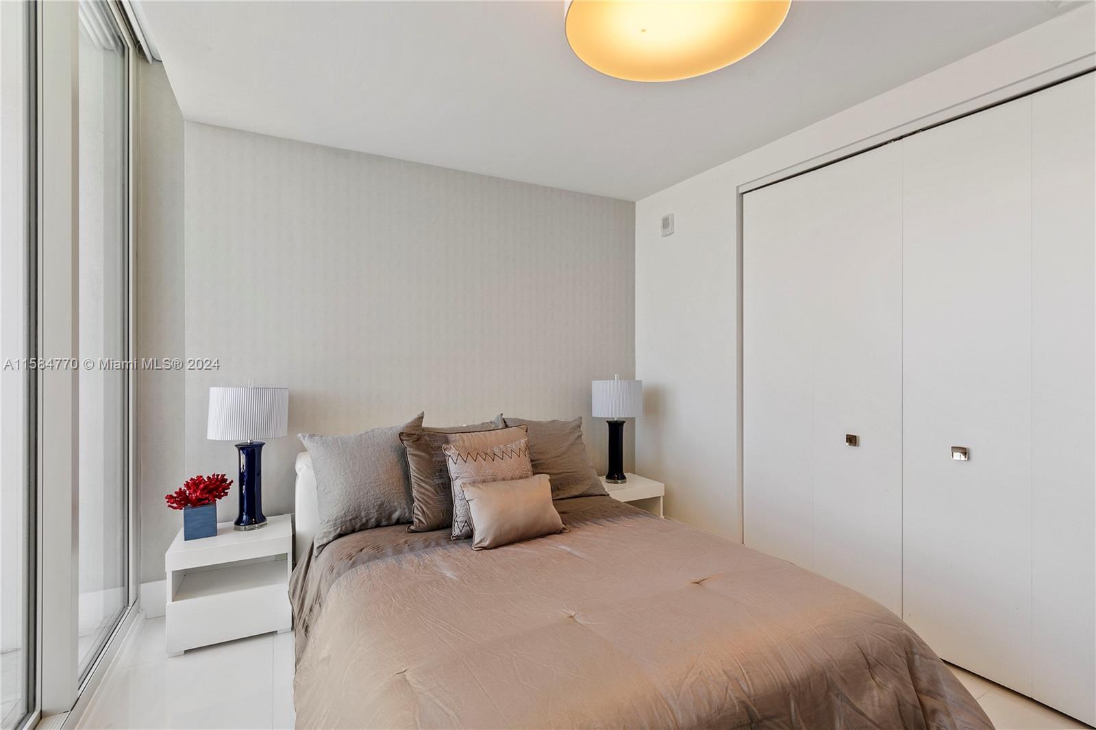 JADE SIGNATURE CONDO - Residential