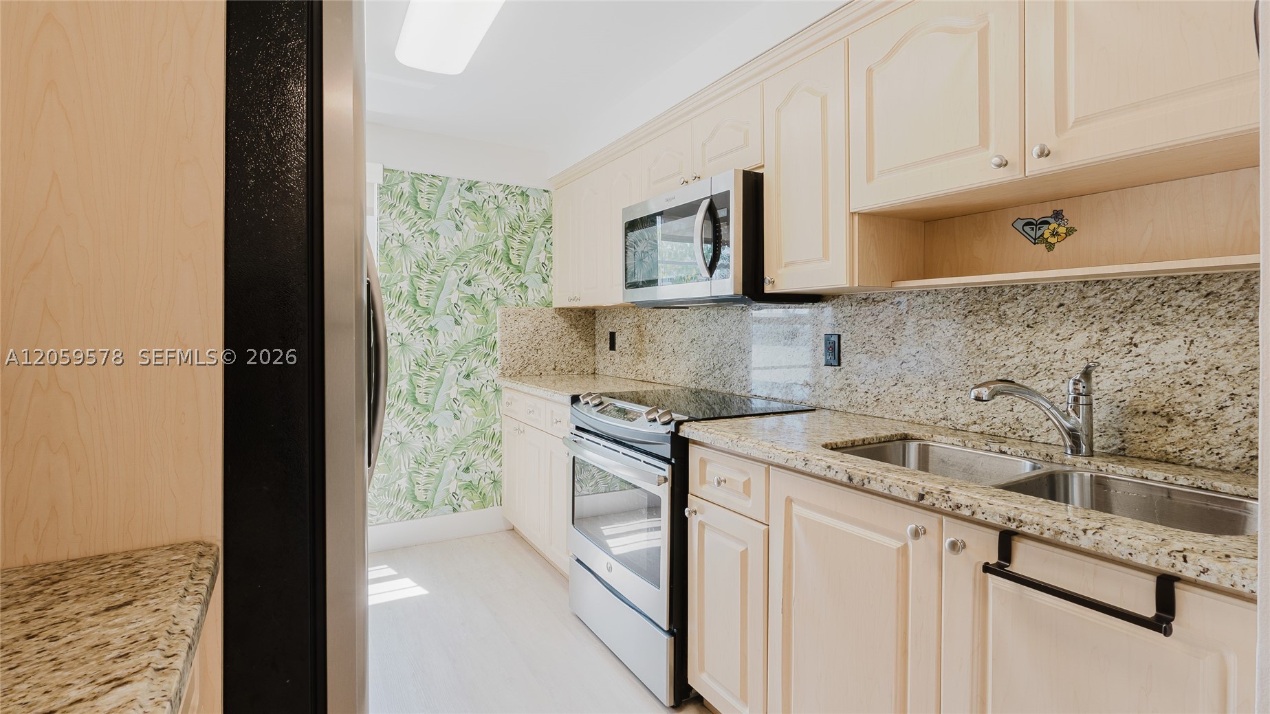 BAYSHORE TERRACE CONDO - Residential