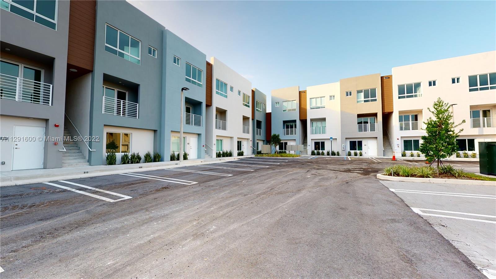 AVENTURA VILLAGE CONDO - Residential