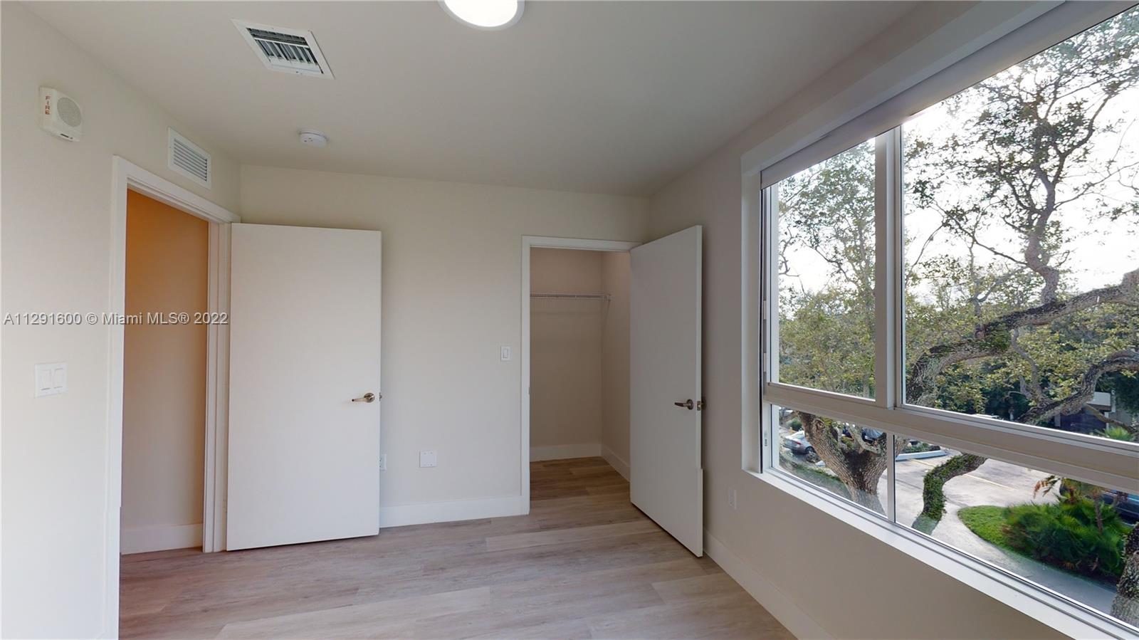 AVENTURA VILLAGE CONDO - Residential