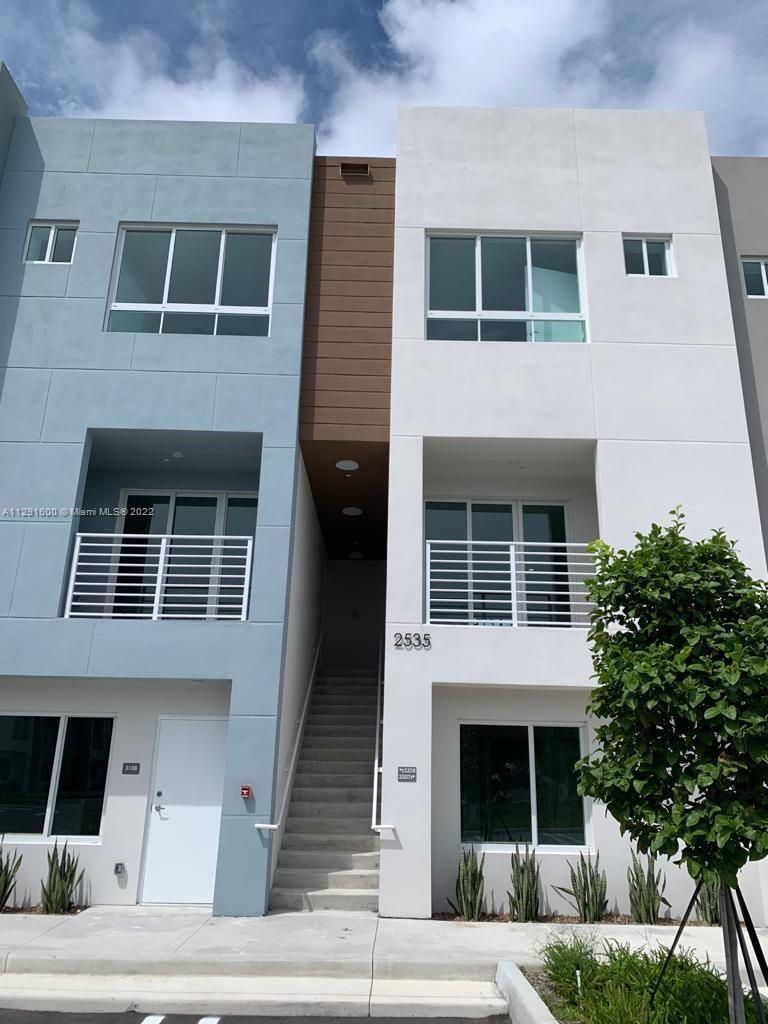 2 DEEDED PARKING SPACES INCLUDED.NEW TOWNHOUSE IN A RESIDENTIAL GATED COMMUNITY. 2 BEDS, 2/5 BATH PLUS DEN, FULLY FINISHED WITH CUSTOM KITCHEN, STAINLESS-STEEL APPLIANCES, WOOD, AND TILE FLOORING. LARGE CENTRAL GARDEN WITH POOL, PLAYGROUND, AND BBQ AREA. ENJOY THIS BEAUTIFUL TOWNHOUSE IN THE HEART OF AVENTURA, NEAR TO THE BEACHES. 
UNIT IS RENTED MONTH TO MONTH 60 DAYS NOTICE TO VACATE OR YOU CAN KEEP EXCELLENT TENANT .GREAT FOR INVESTORS , PRIMARY HOME OR SECOND HOME.
